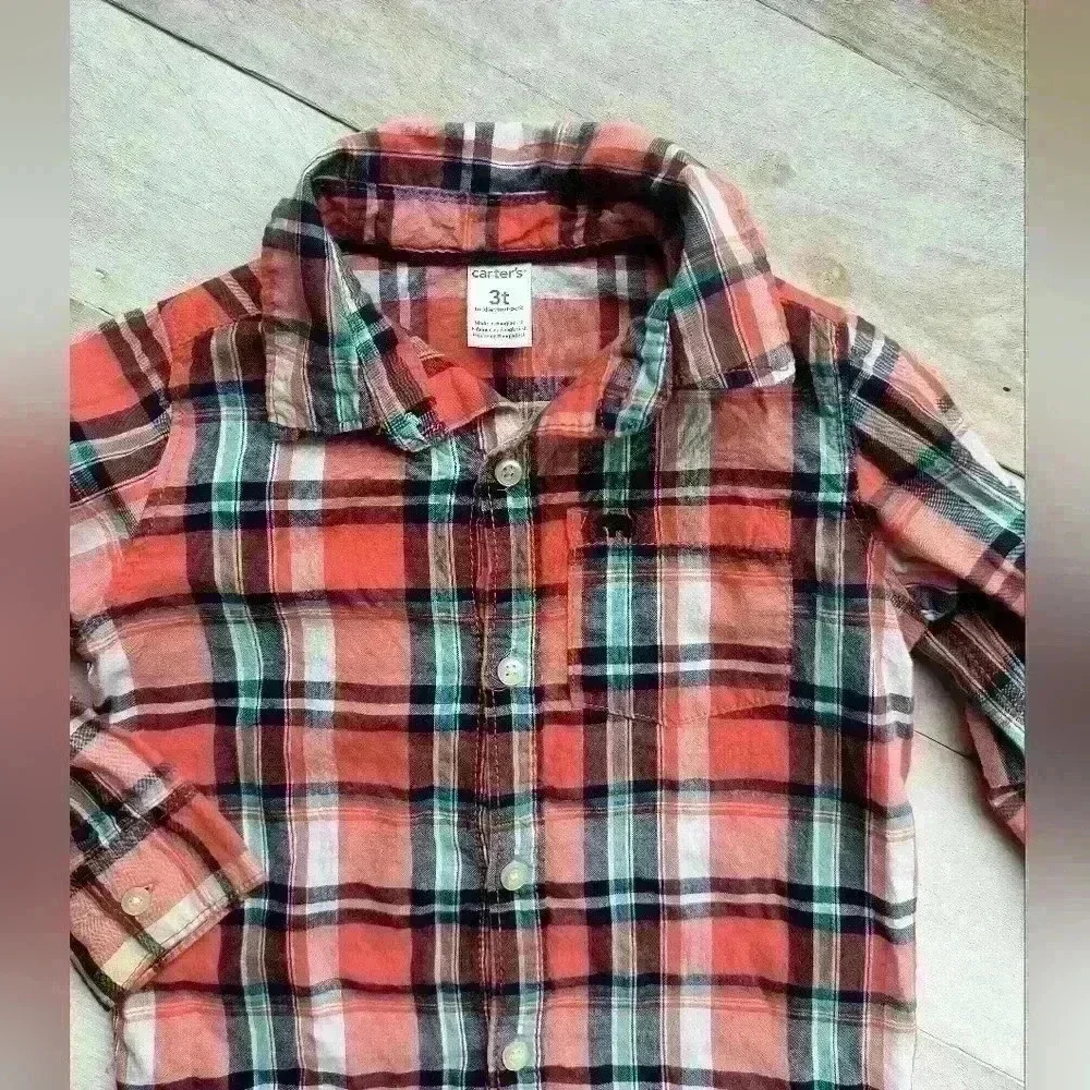 Carter's Boys Plaid Button Up Shirt Long sleeve Size 3T